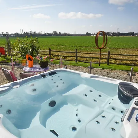 Air Maison - The Cow Shed Wow Factor Countryside Retreat Westbourne  Exterior photo