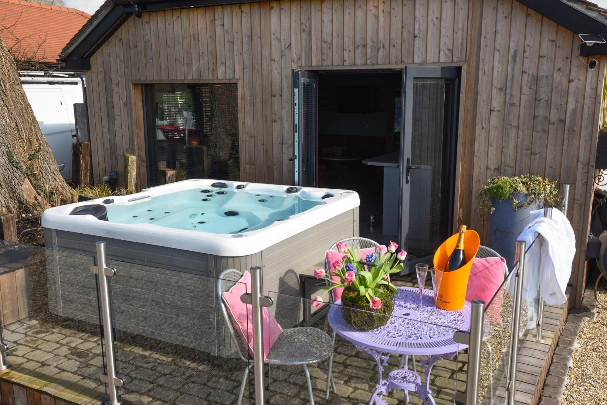 Air Maison - The Cow Shed Wow Factor Countryside Retreat Holiday home Westbourne (Hampshire)